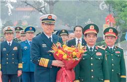 Chung tay gìn giữ tình hữu nghị, đoàn kết